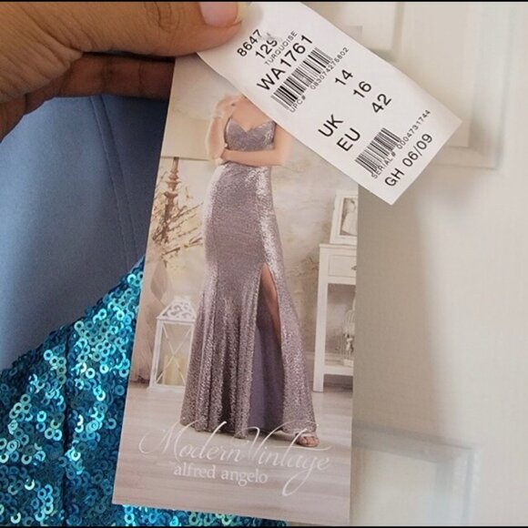 Stunning sequin dress - Picture 6 of 8